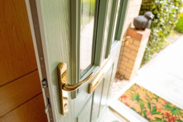 When is the right time to fix your mortgage interest rate?